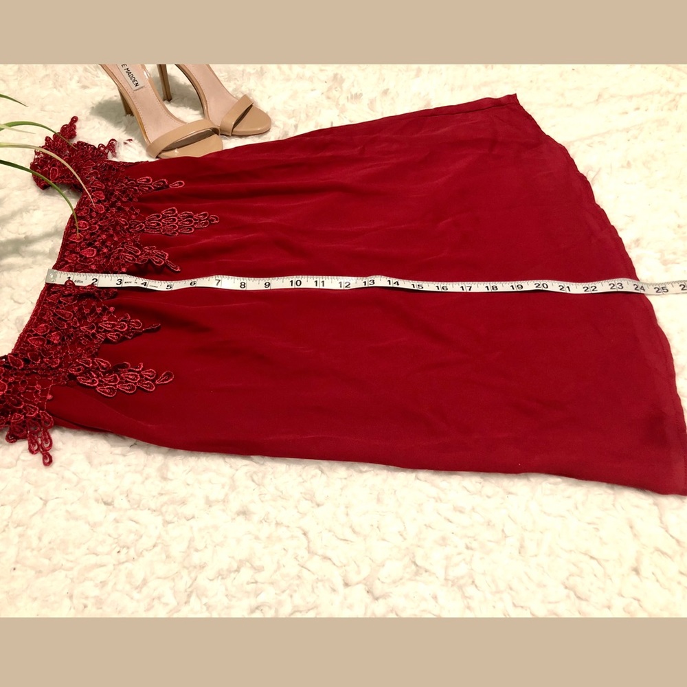 TOBI Dress - Picture 3 of 4